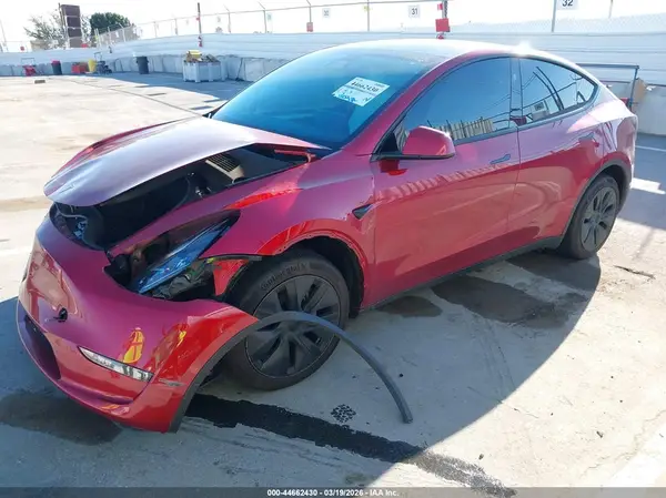 7SAYGDEE4RF107774 2024 TESLA MODEL Y - Image 2