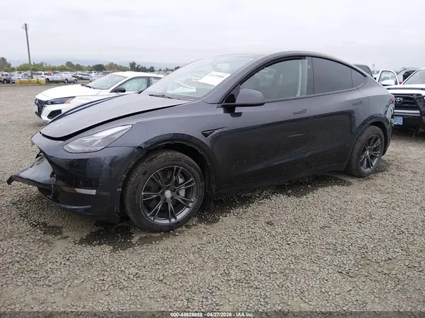 7SAYGDEE4RF115180 2024 TESLA MODEL Y - Image 2