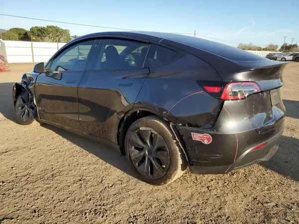 7SAYGDEE4RF118158 2024 TESLA MODEL Y - Image 2