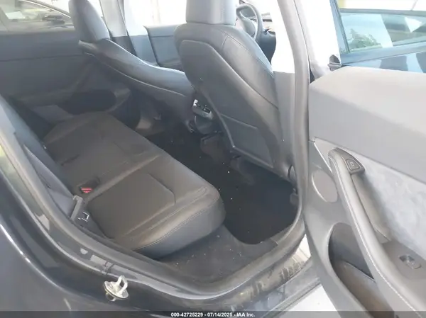 7SAYGDEE4RF119942 2024 TESLA MODEL Y - Image 8