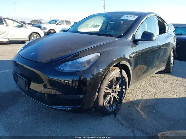 7SAYGDEE4RF129239 2024 TESLA MODEL Y - Image 2