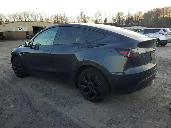 7SAYGDEE4RF149832 2024 TESLA MODEL Y - Image 2