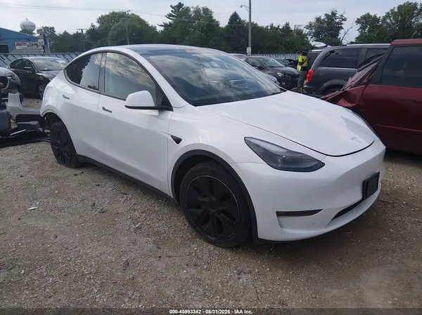 7SAYGDEE4RF152553 2024 TESLA MODEL Y - Image 1