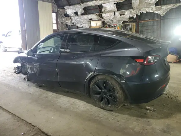 7SAYGDEE4RF154576 2024 TESLA MODEL Y - Image 2