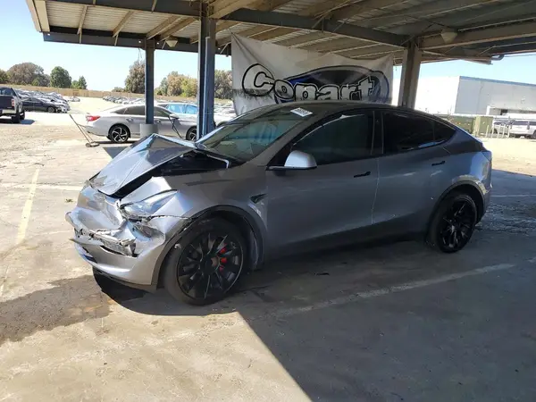7SAYGDEE4RF154724 2024 TESLA MODEL Y - Image 1