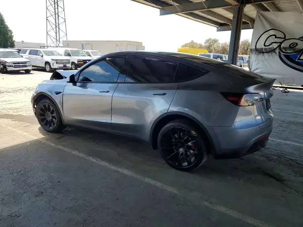 7SAYGDEE4RF154724 2024 TESLA MODEL Y - Image 2