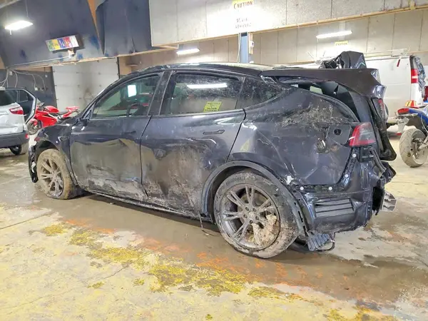 7SAYGDEE4RF155792 2024 TESLA MODEL Y - Image 2