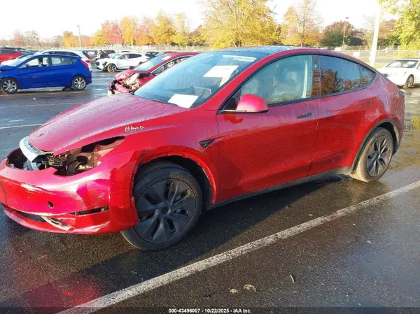 7SAYGDEE4RF157669 2024 TESLA MODEL Y - Image 2