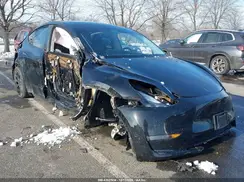 7SAYGDEE4RF158854 2024 TESLA MODEL Y