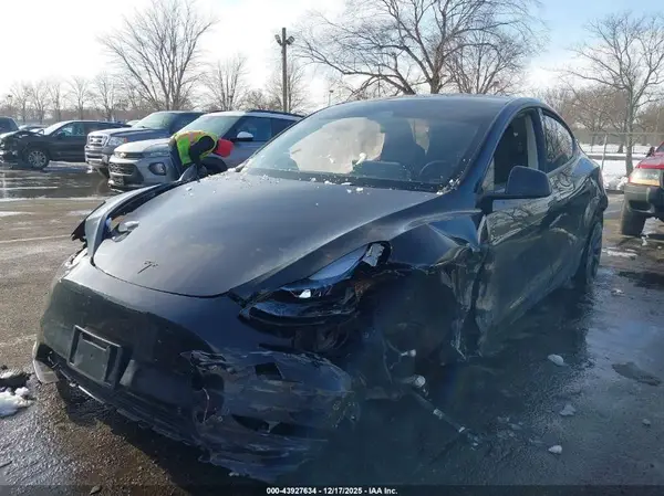 7SAYGDEE4RF158854 2024 TESLA MODEL Y - Image 2