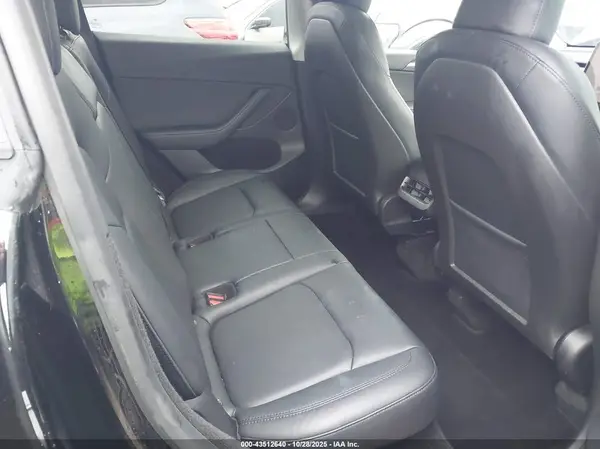 7SAYGDEE4RF159910 2024 TESLA MODEL Y - Image 8