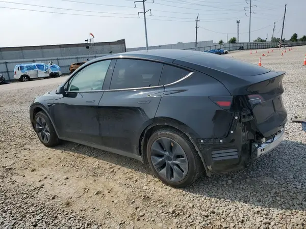 7SAYGDEE4RF163701 2024 TESLA MODEL Y - Image 2