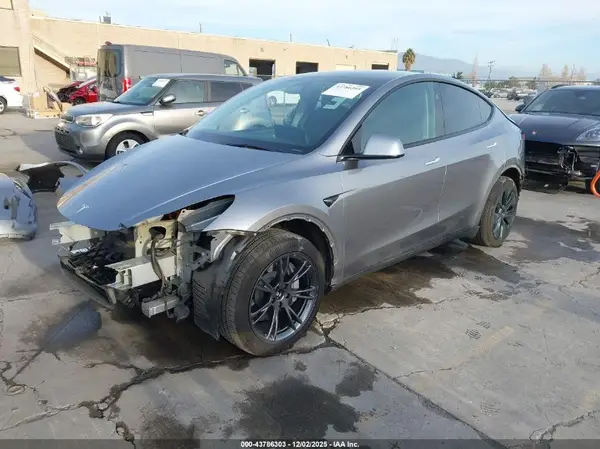 7SAYGDEE4RF165691 2024 TESLA MODEL Y - Image 2
