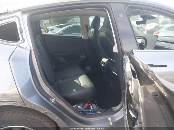 7SAYGDEE4RF165691 2024 TESLA MODEL Y - Image 8
