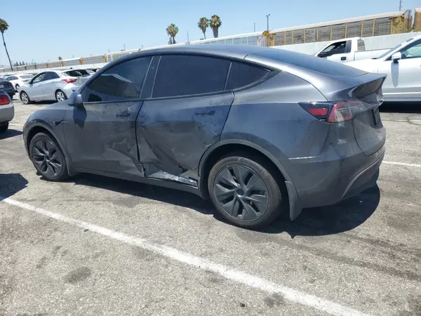 7SAYGDEE4RF190932 2024 TESLA MODEL Y - Image 2