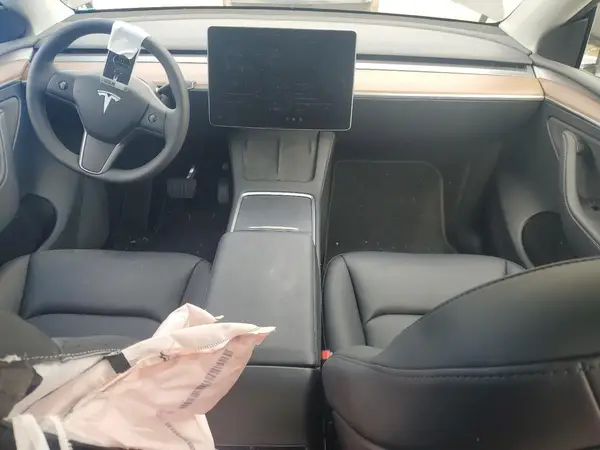 7SAYGDEE4RF198027 2024 TESLA MODEL Y - Image 8