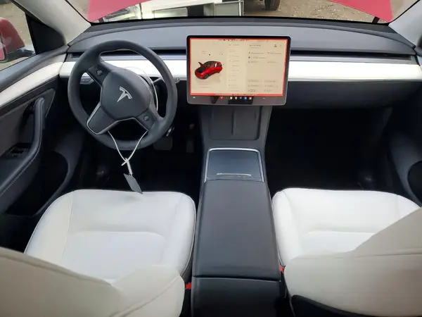 7SAYGDEE4RF206045 2024 TESLA MODEL Y - Image 8