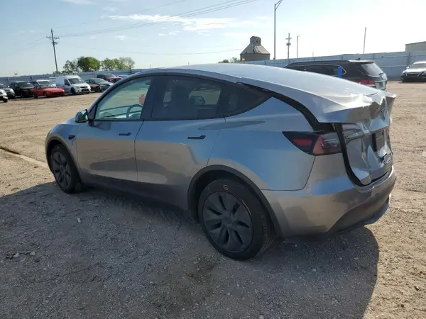 7SAYGDEE4RF230068 2024 TESLA MODEL Y - Image 2