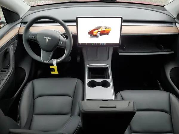 7SAYGDEE4RF983857 2024 TESLA MODEL Y - Image 8