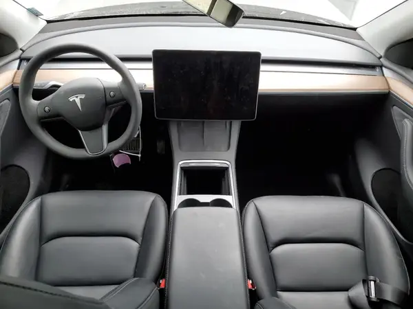 7SAYGDEE4RF984796 2024 TESLA MODEL Y - Image 8
