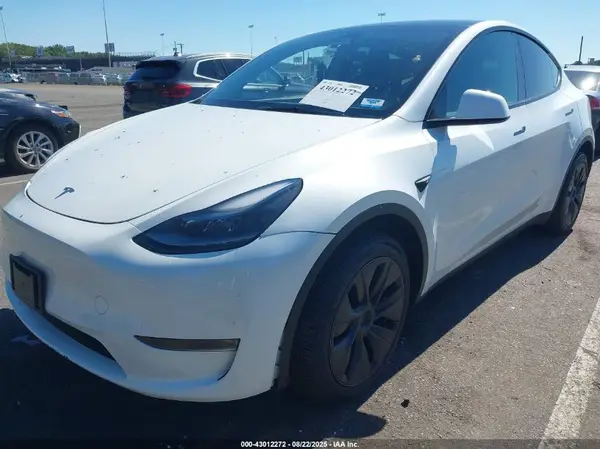 7SAYGDEE4SA337706 2025 TESLA MODEL Y - Image 2