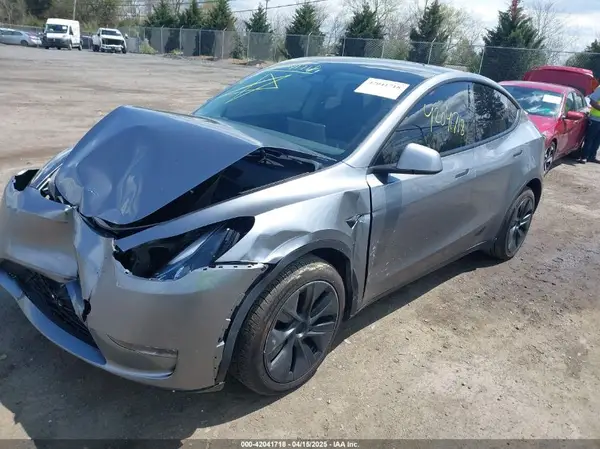 7SAYGDEE4SA341299 2025 TESLA MODEL Y - Image 2