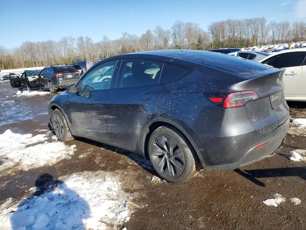 7SAYGDEE4SA347538 2025 TESLA MODEL Y - Image 2