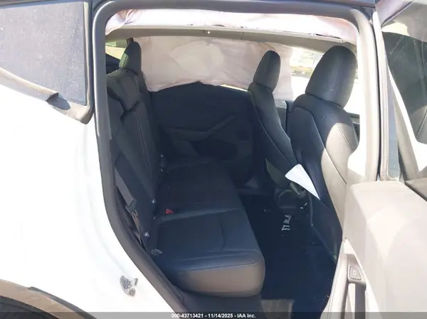 7SAYGDEE4SA352948 2025 TESLA MODEL Y - Image 8
