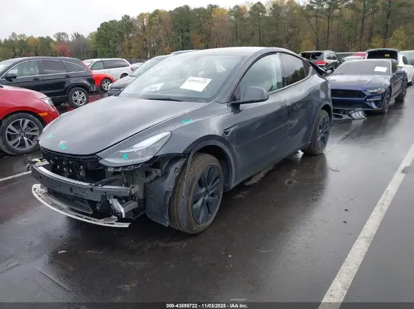 7SAYGDEE4SA358183 2025 TESLA MODEL Y - Image 2