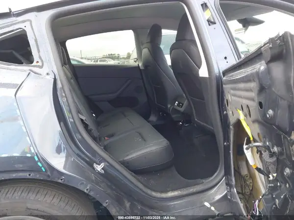 7SAYGDEE4SA358183 2025 TESLA MODEL Y - Image 8