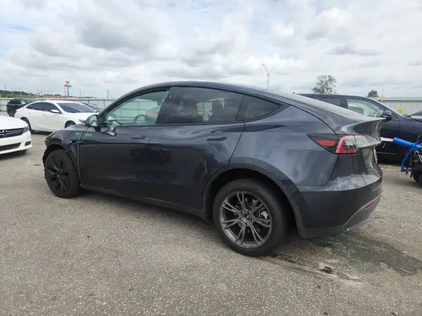 7SAYGDEE4SA360130 2025 TESLA MODEL Y - Image 2