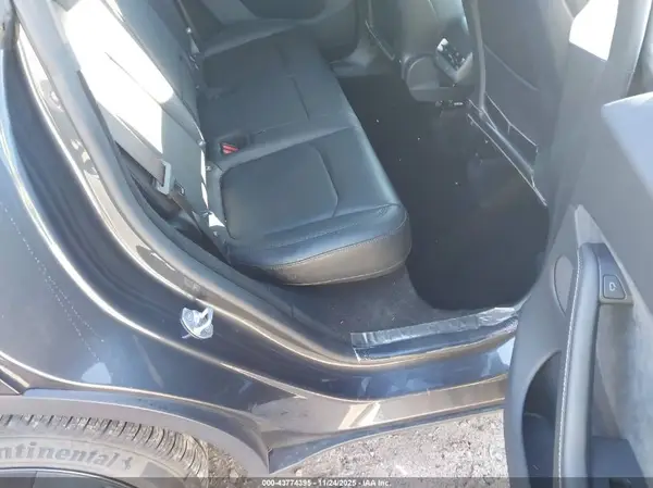 7SAYGDEE4SA368096 2025 TESLA MODEL Y - Image 8