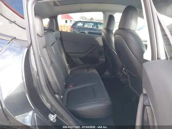 7SAYGDEE4SF216533 2025 TESLA MODEL Y - Image 8
