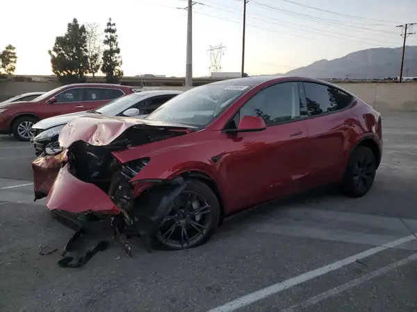 7SAYGDEE4SF218265 2025 TESLA MODEL Y - Image 1
