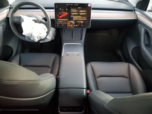 7SAYGDEE4SF218265 2025 TESLA MODEL Y - Image 8