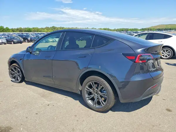 7SAYGDEE4SF224017 2025 TESLA MODEL Y - Image 2