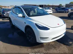 7SAYGDEE4SF233722 2025 TESLA MODEL Y