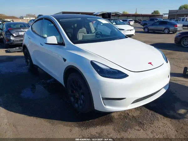 7SAYGDEE4SF233722 2025 TESLA MODEL Y - Image 1