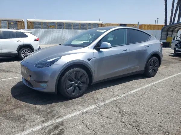 7SAYGDEE4SF235518 2025 TESLA MODEL Y - Image 1