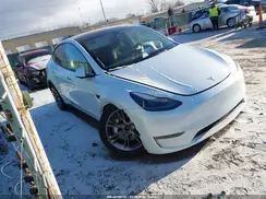 7SAYGDEE4SF246762 2025 TESLA MODEL Y