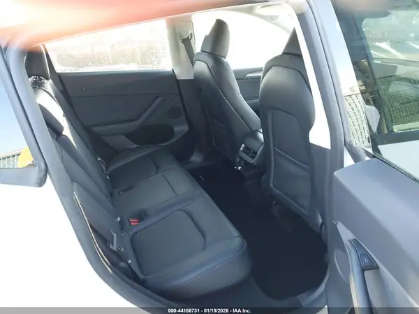 7SAYGDEE4SF246762 2025 TESLA MODEL Y - Image 8
