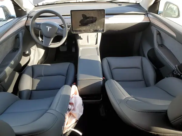 7SAYGDEE4SF272942 2025 TESLA MODEL Y - Image 8