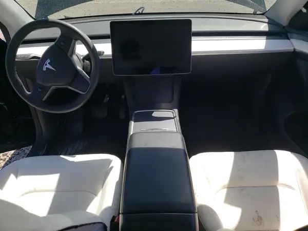 7SAYGDEE4SF275775 2025 TESLA MODEL Y - Image 8