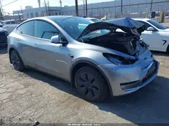 7SAYGDEE4SF281303 2025 TESLA MODEL Y