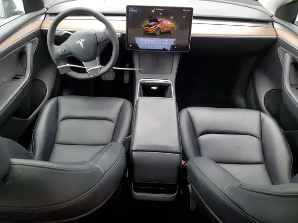 7SAYGDEE4SF282824 2025 TESLA MODEL Y - Image 8