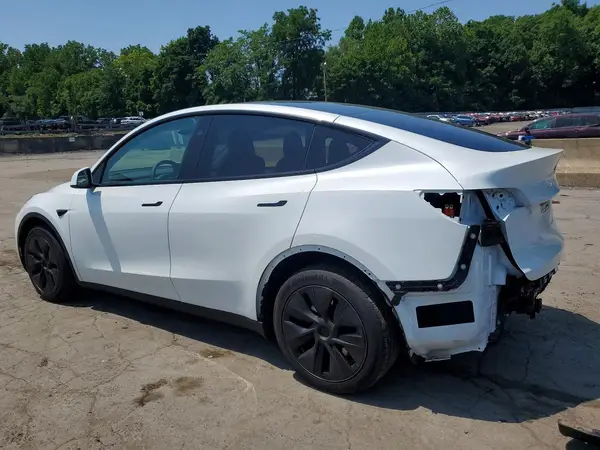 7SAYGDEE4SF284573 2025 TESLA MODEL Y - Image 2