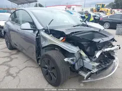 7SAYGDEE4SF289076 2025 TESLA MODEL Y