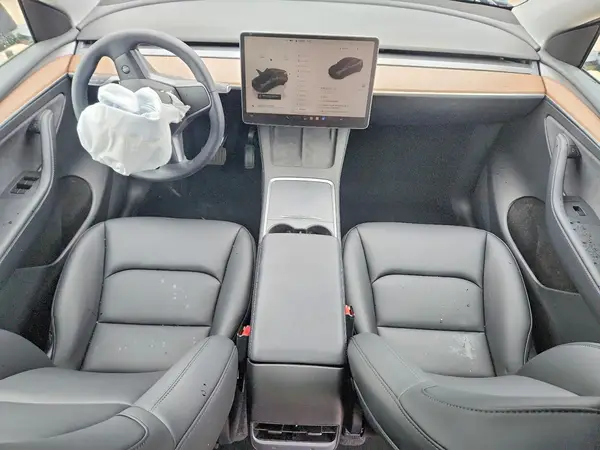 7SAYGDEE4SF289580 2025 TESLA MODEL Y - Image 8