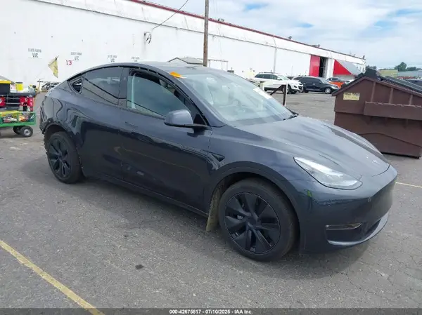 7SAYGDEE4SF289725 2025 TESLA MODEL Y - Image 1