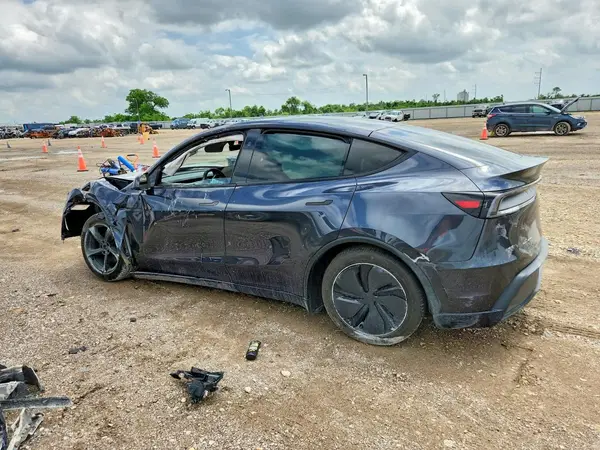 7SAYGDEE4TA383716 2026 TESLA MODEL Y - Image 2